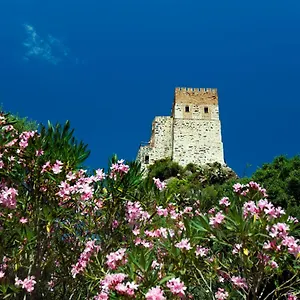 Castello Malicas 2*, Galtelli Italy